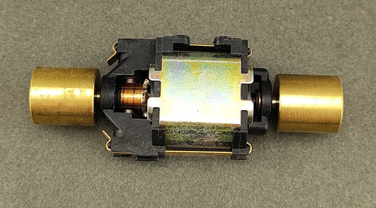 ATH 84086 Athearn RTR replacement motor with hex flywheels for all models except switchers RS3s