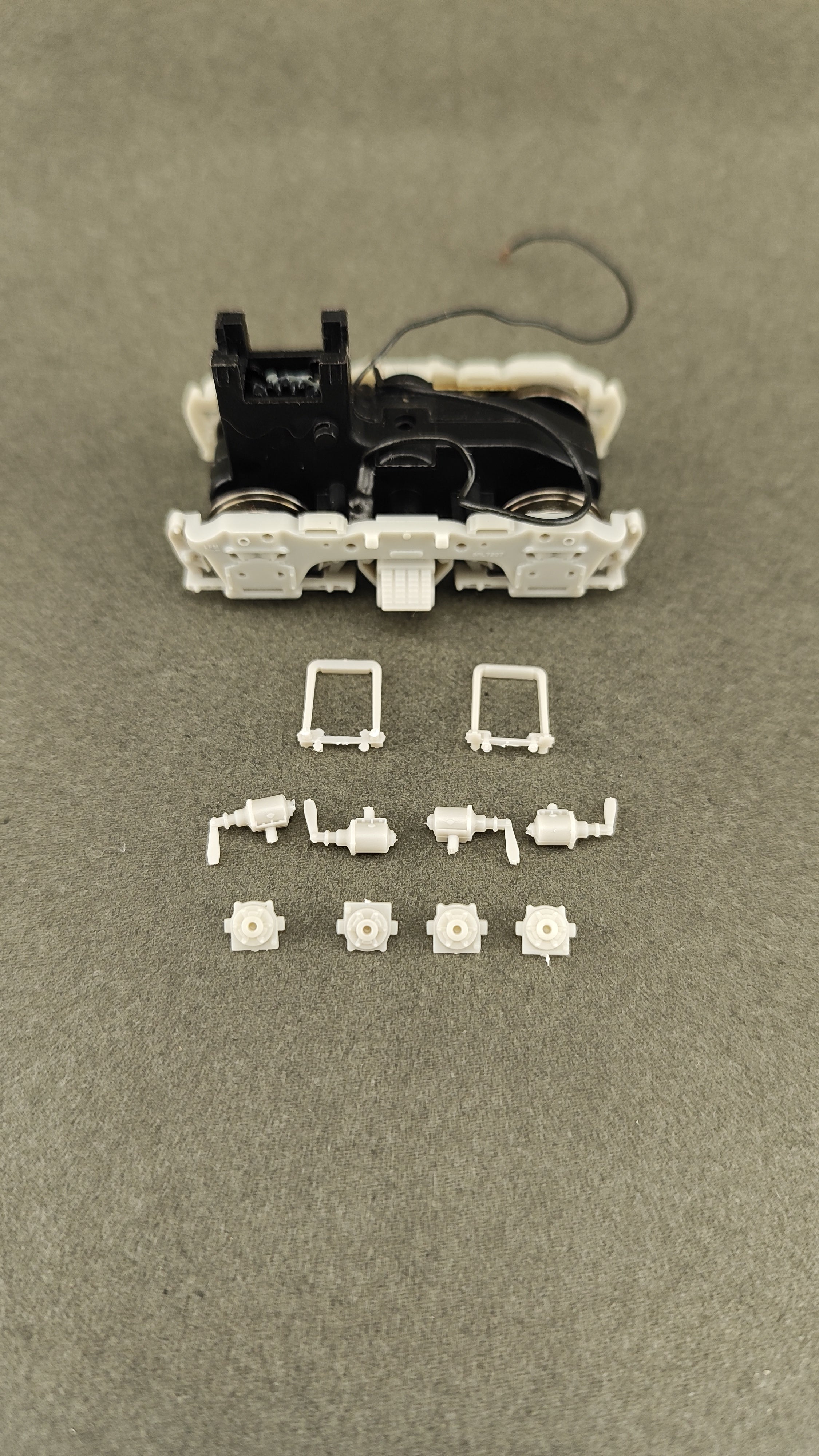 Ath 92020 Athearn Genesis Complete GP7 GP9 Chassis also fits Front