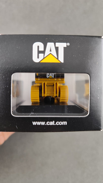 Norscot 55421 Construction Mini’s Die Cast Cat D5G XL Track Type Tractor Model  NIB