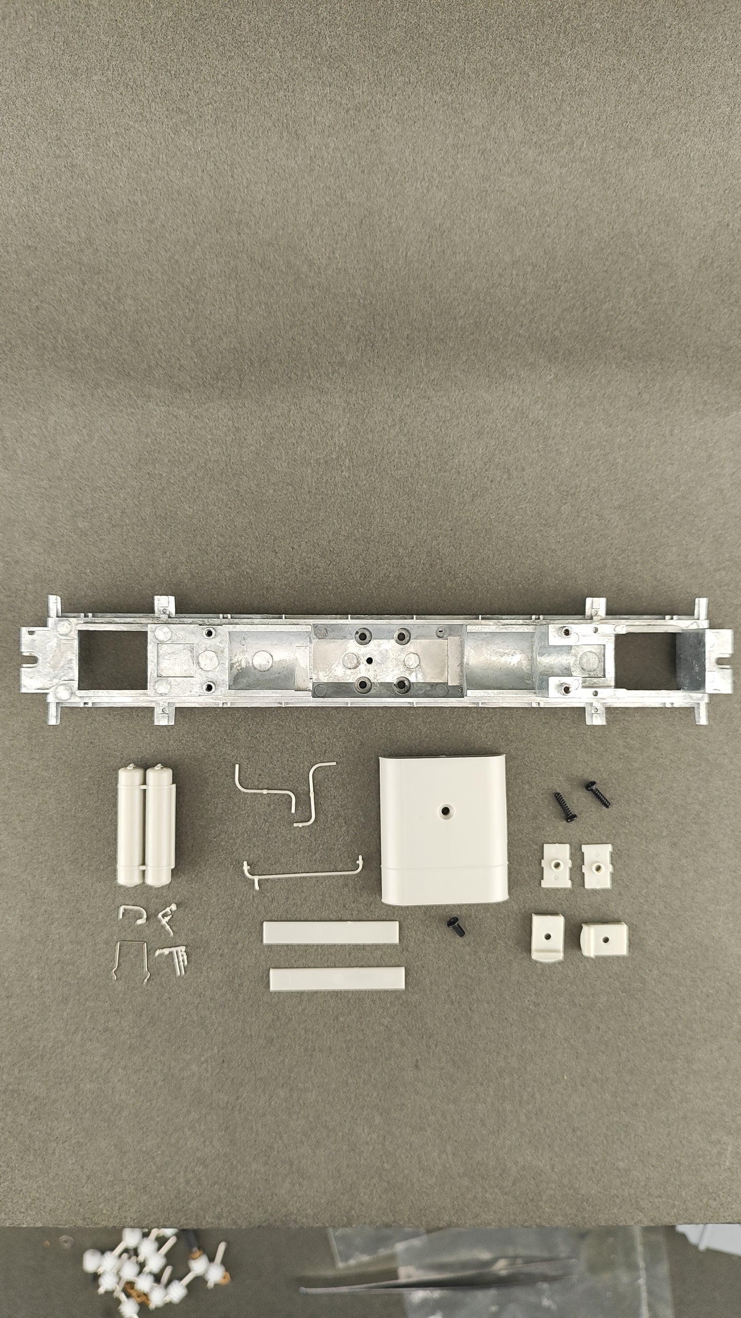 Ath 92020 Athearn Genesis Complete GP7 GP9 Chassis also fits Front Range GP 7 9 body and original Athearn GP 9 shell