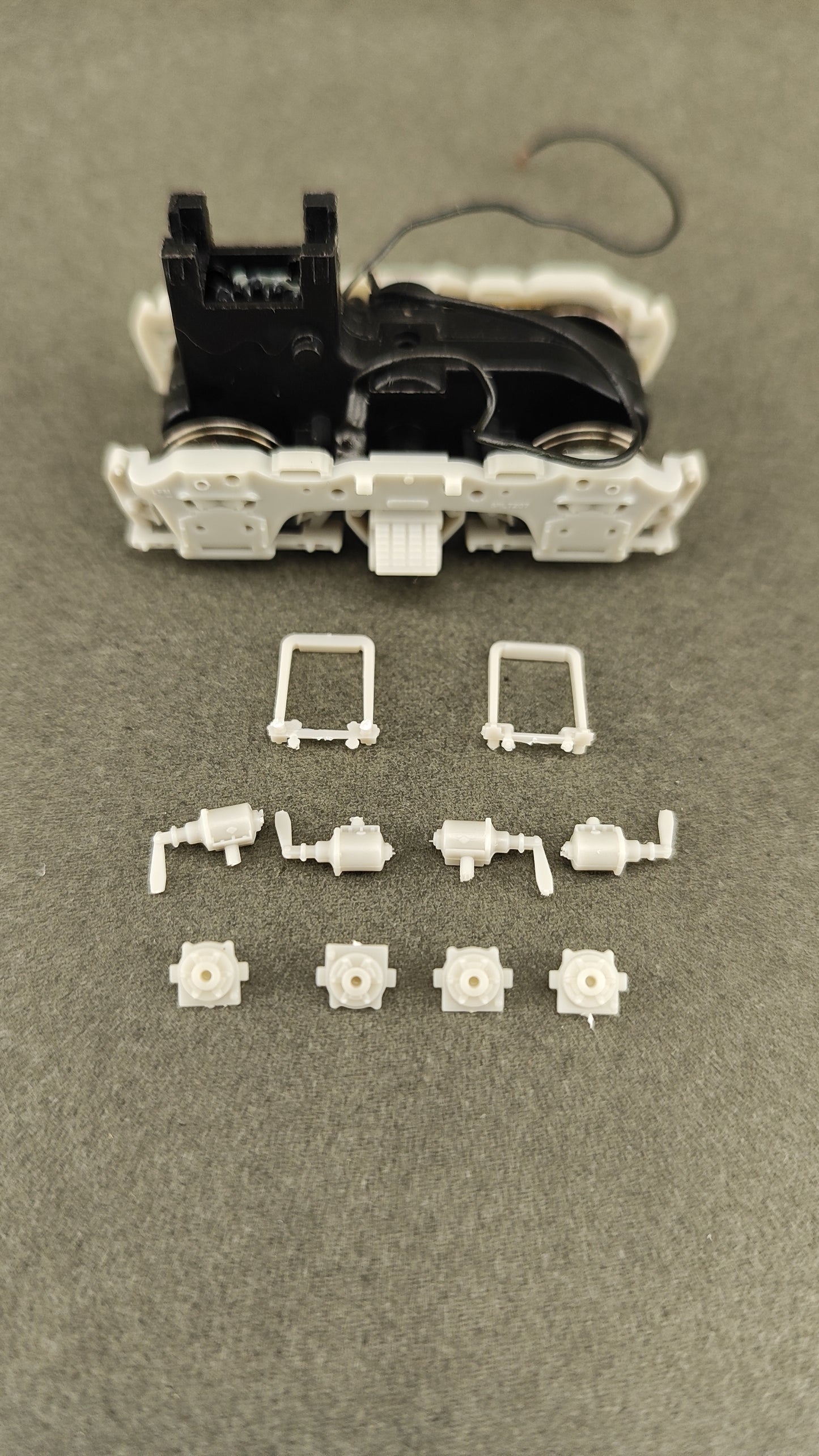 Ath 92020 Athearn Genesis Complete GP7 GP9 Chassis also fits Front Range GP 7 9 body and original Athearn GP 9 shell