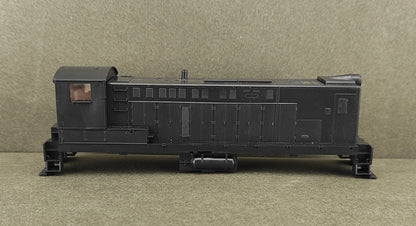 ATH 37200 S-12 Undecorated shell With Cab and Windows