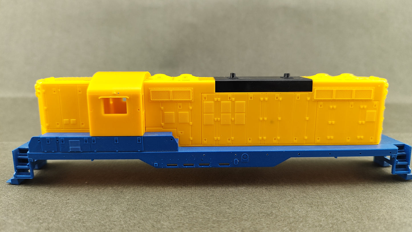 FR 92015 Front Range GP9 Ph II Body Shell ONLY  without Dynamic Brakes
