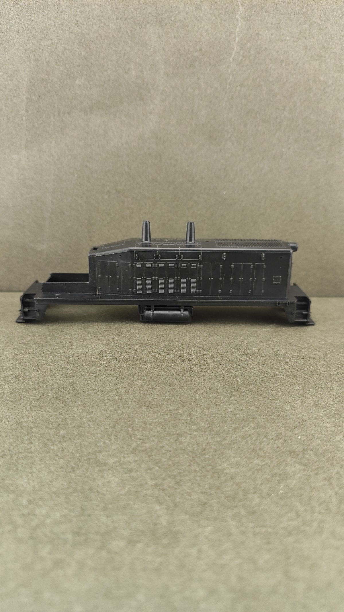 ATH 40510 SW7 Undecorated shell With Cab and Calf hood