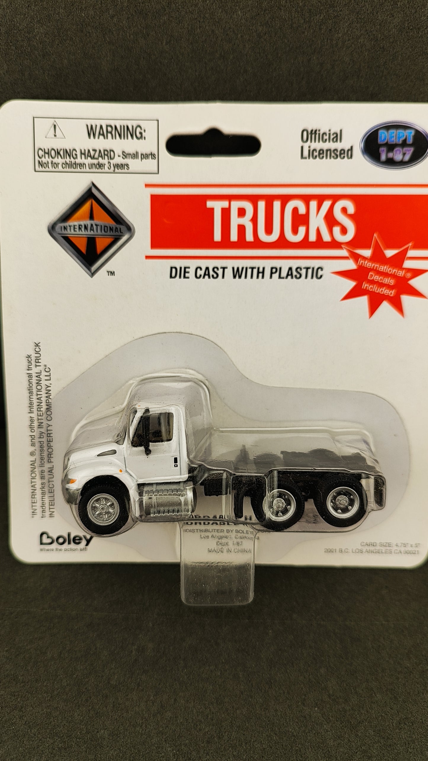 Bol 4101 7 International Tractor White Boley Depart 1 87 HO Scale