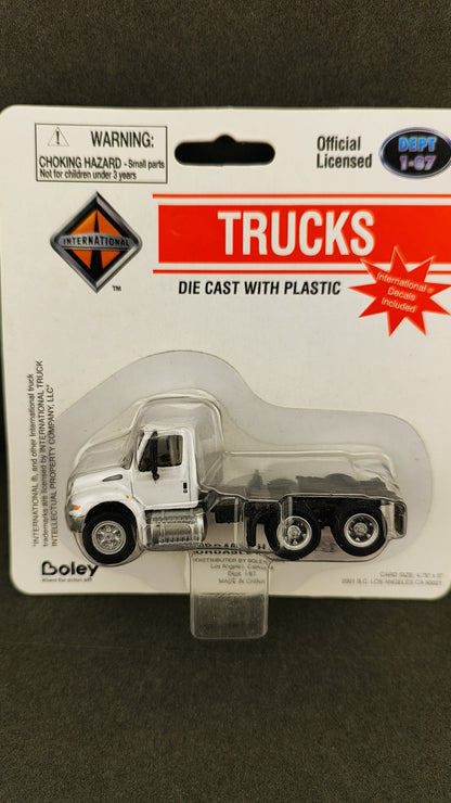 Bol 4101 7 International Tractor White Boley Depart 1 87 HO Scale