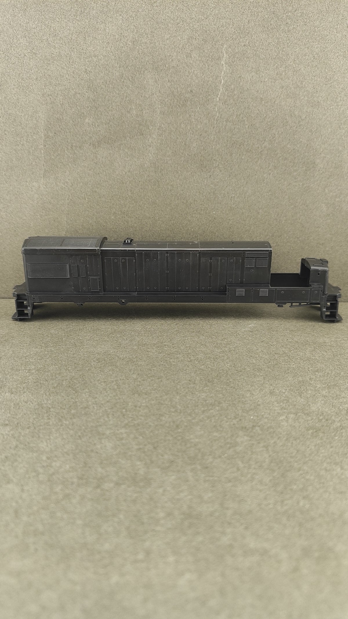 ATH 34800 U33B Undecorated Shell