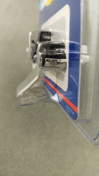 Athearn 26440 HO Scale Black 1955 Ford F-100 Pickup Truck