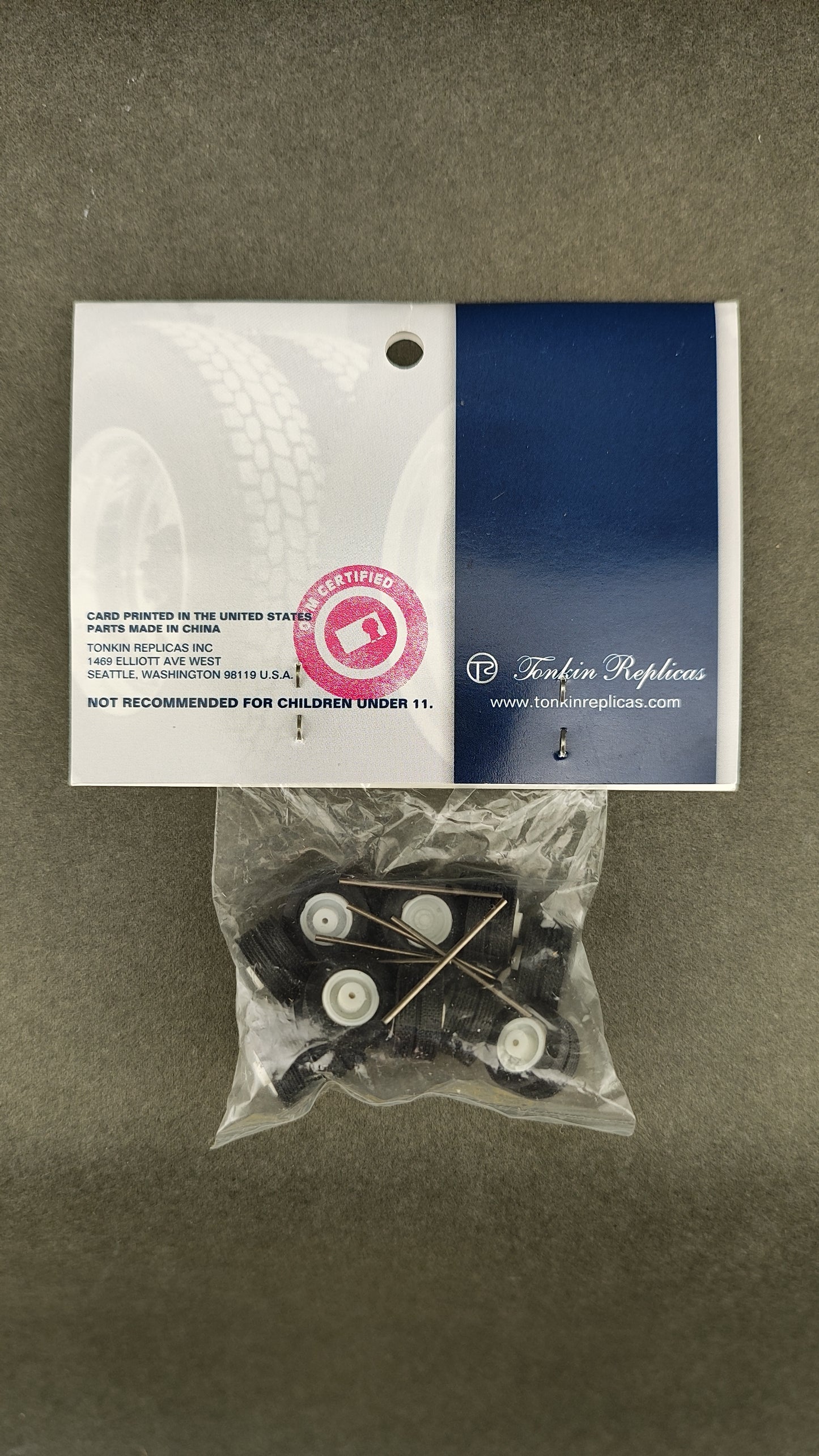 TS 736 	  	2-hole rear tractor or trailer white wheels, tires and axles (pkg-12)