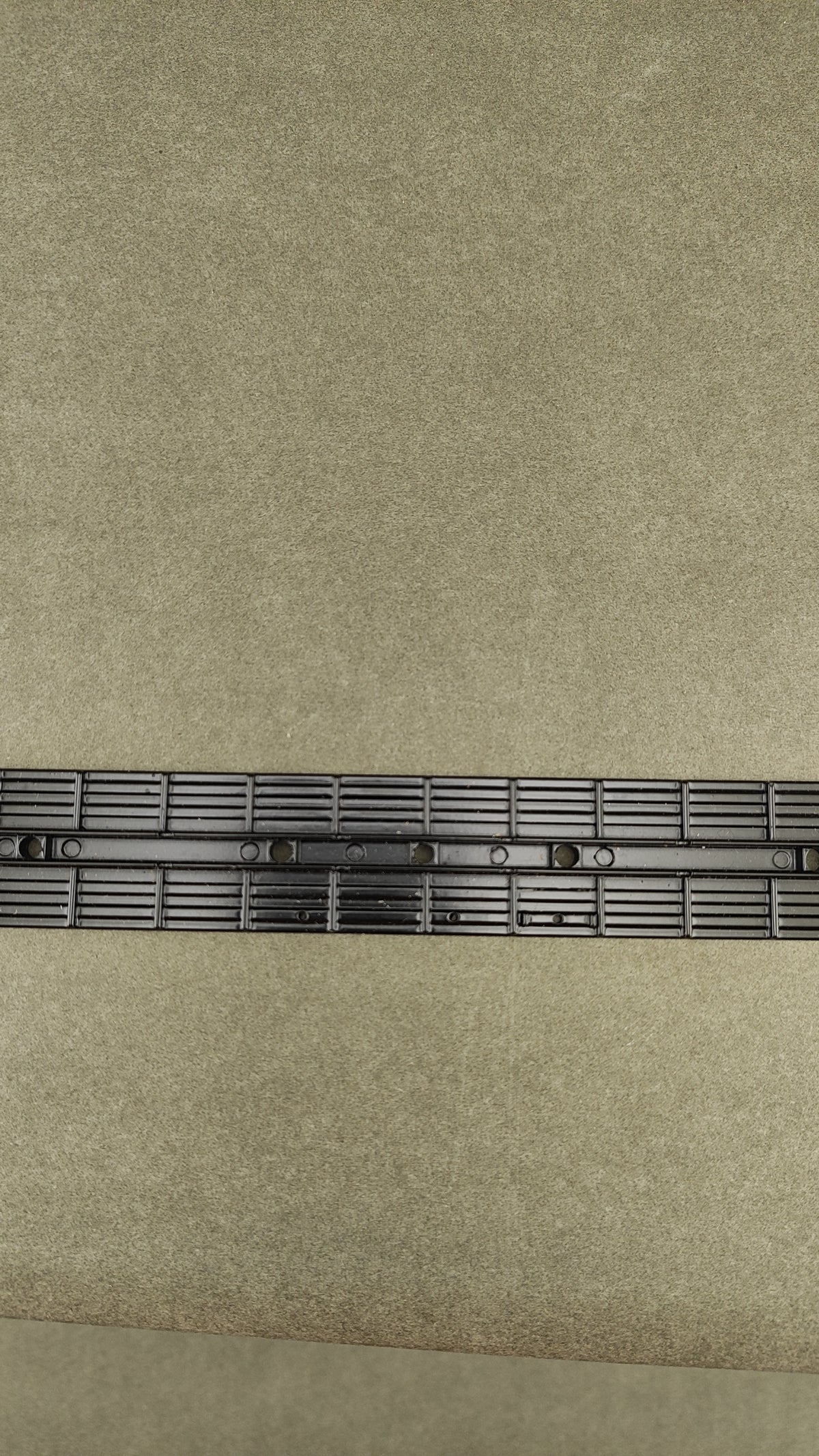 ATH 20009 85' Flat Car upper Underframe (New DC)