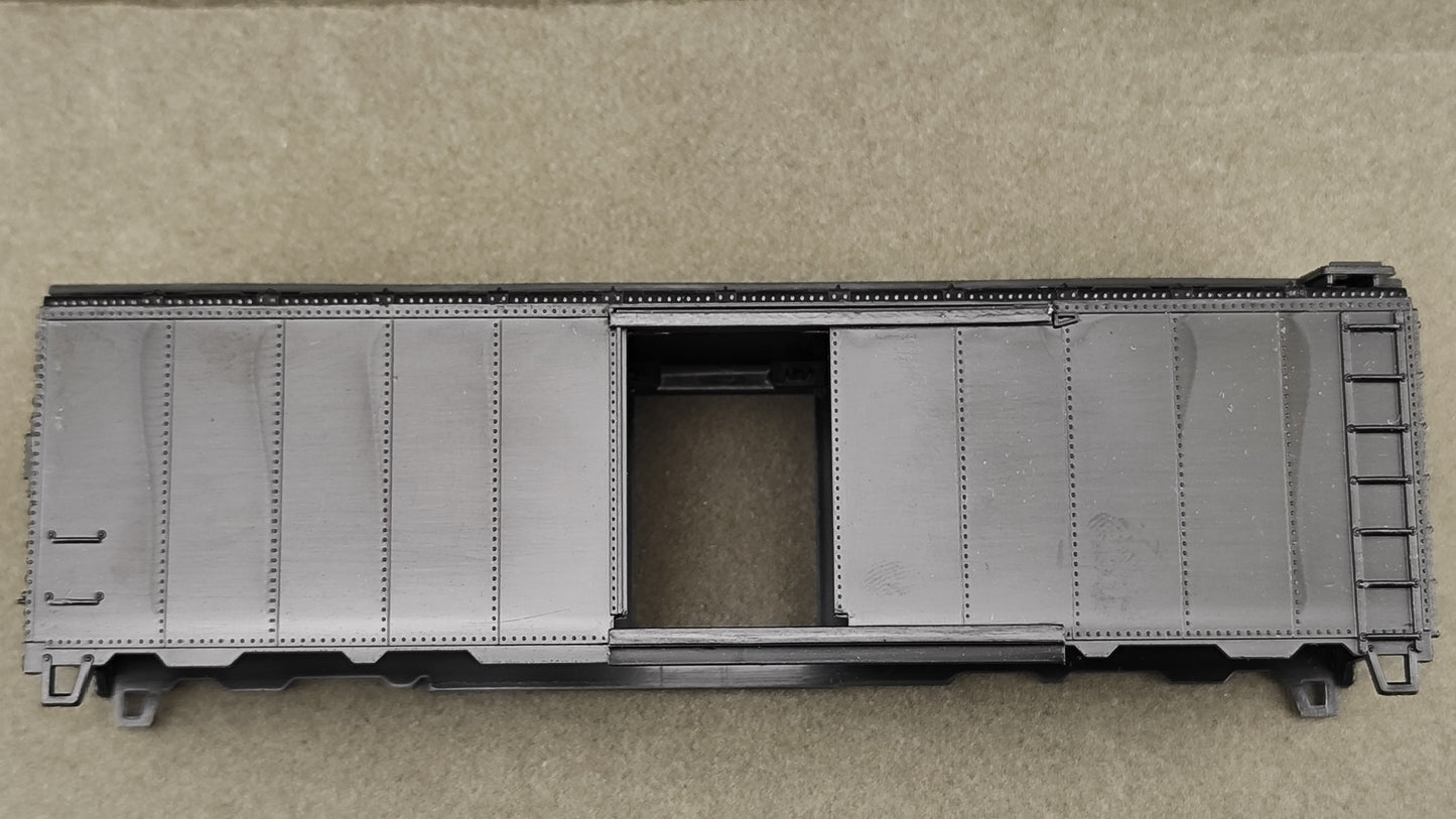 ATH 12000 40' Box Car with Roofwalk  and door guides Steel