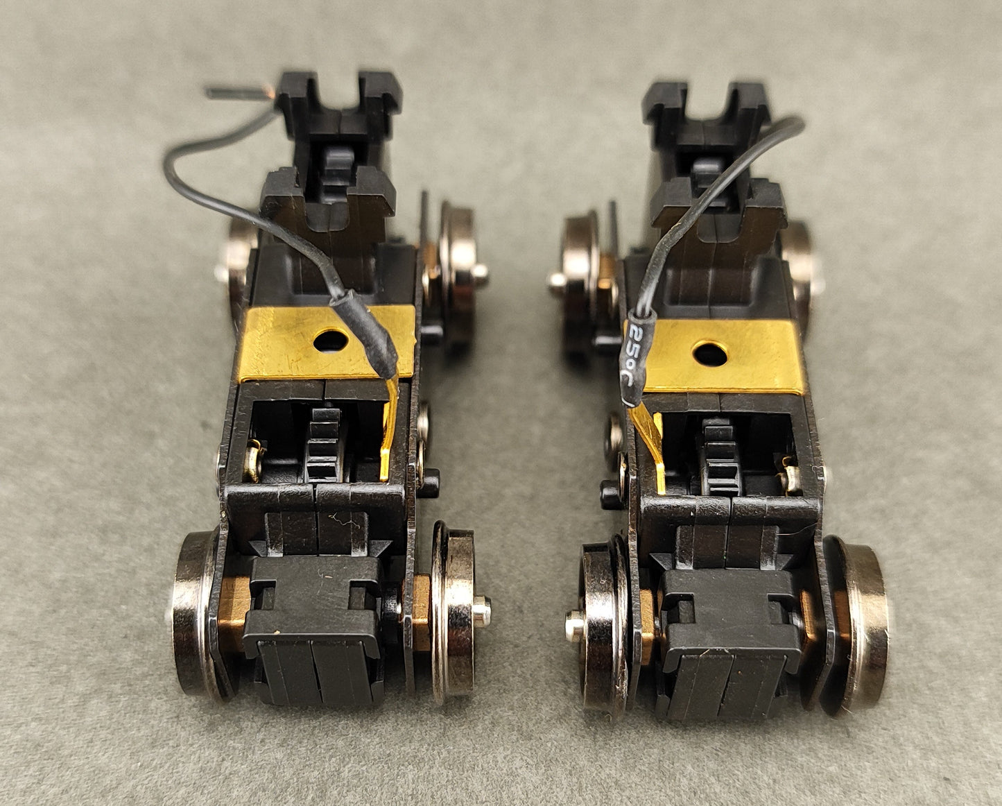 ATH 40019 40010 RS3 Power Trucks Front and Rear with sideframes