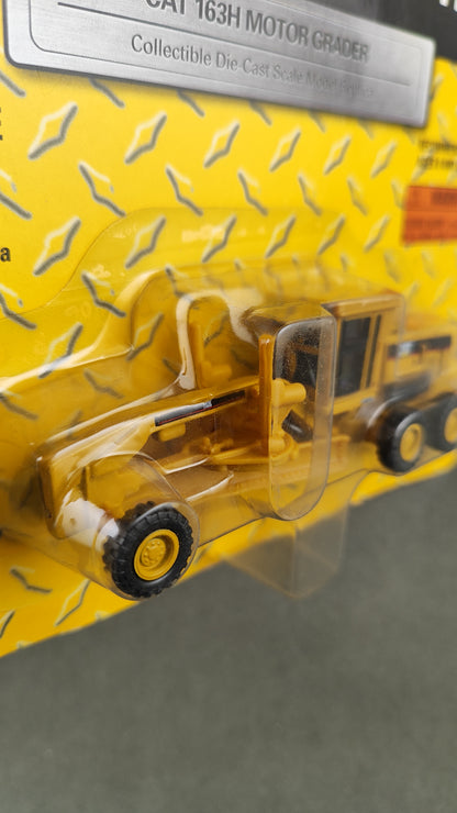 Norscot 55403 1:87 CAT 163H Motor Grader CAT Die Cast Model Replica