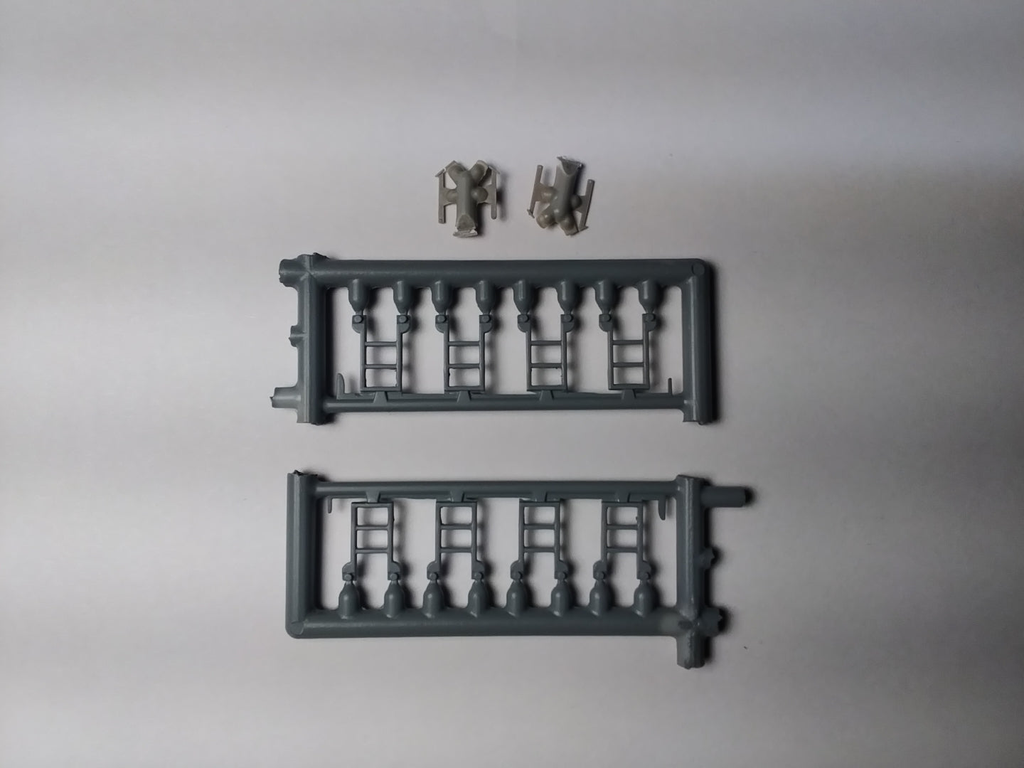 ATH 36596 G AMD 103 P42 steps wipers pkg 2 spruces GRAY