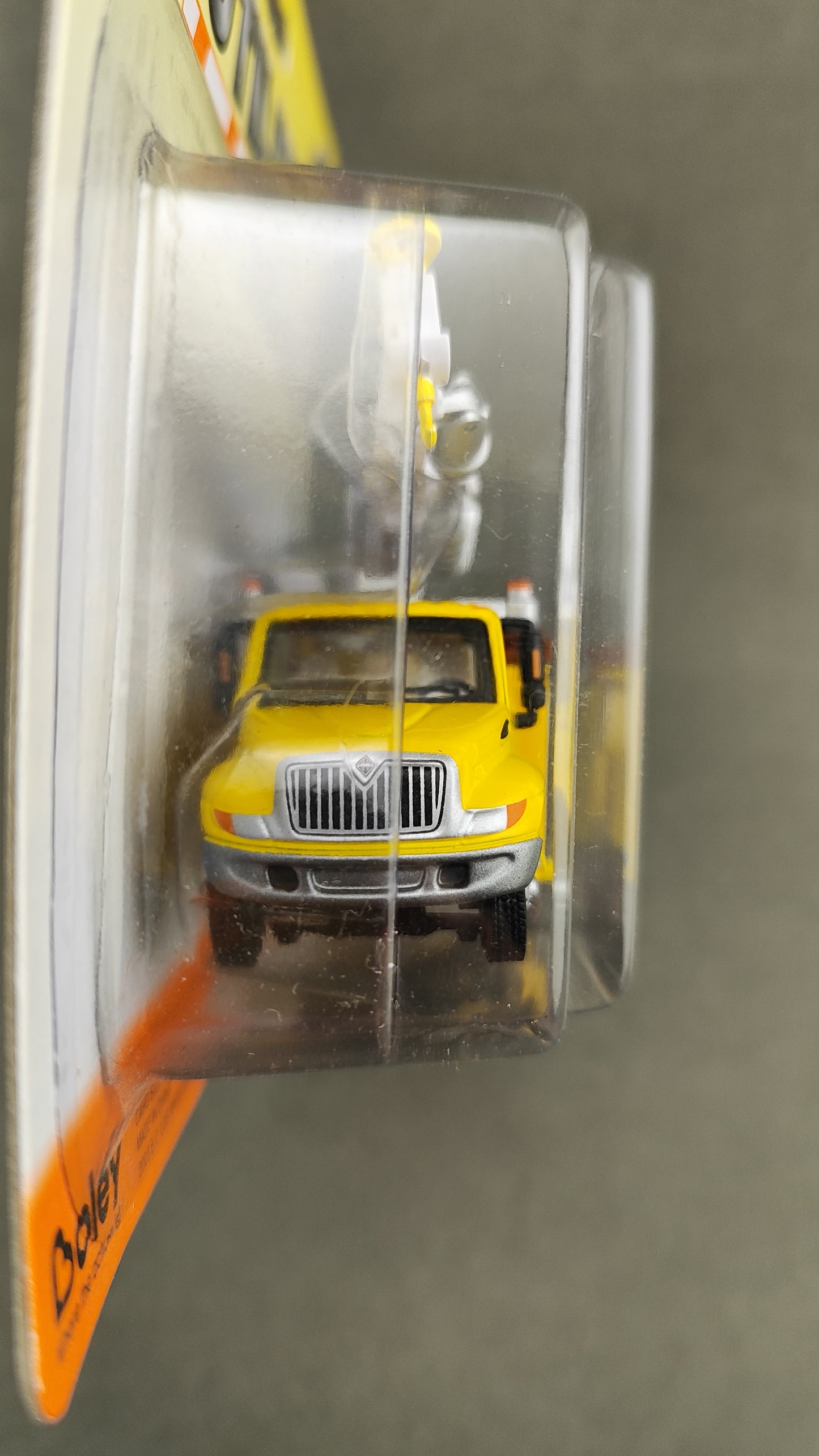 BOL 4132 88 Boley International Auger Truck Yellow HO
