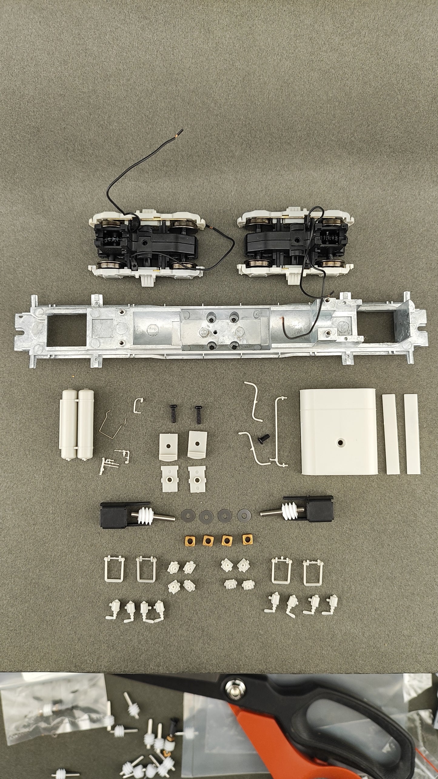 Ath 92020 Athearn Genesis Complete GP7 GP9 Chassis also fits Front Range GP 7 9 body and original Athearn GP 9 shell