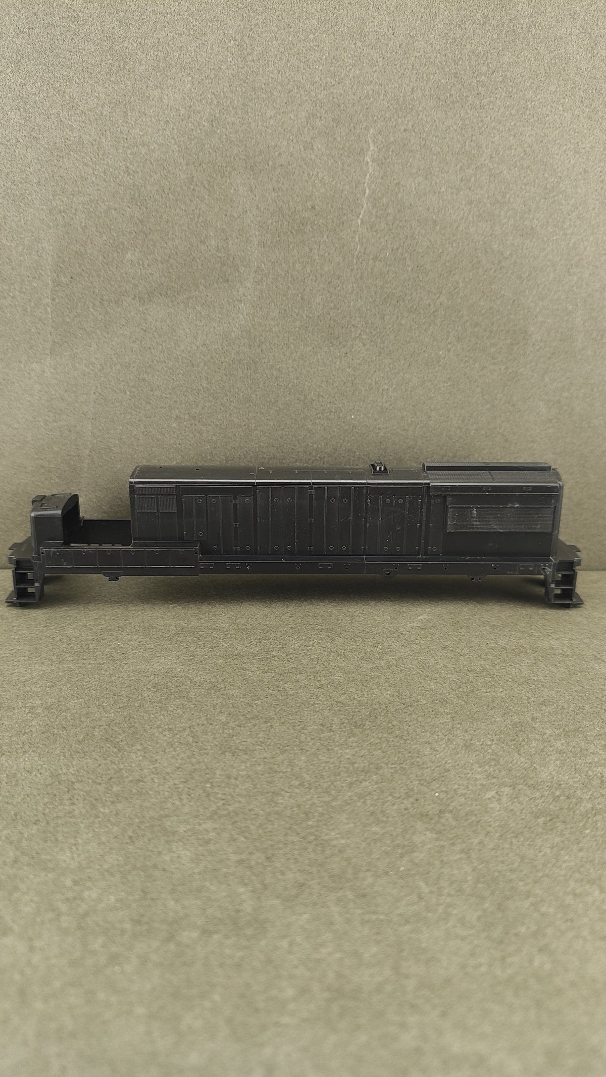 ATH 34100 U28B Undecorated Shell