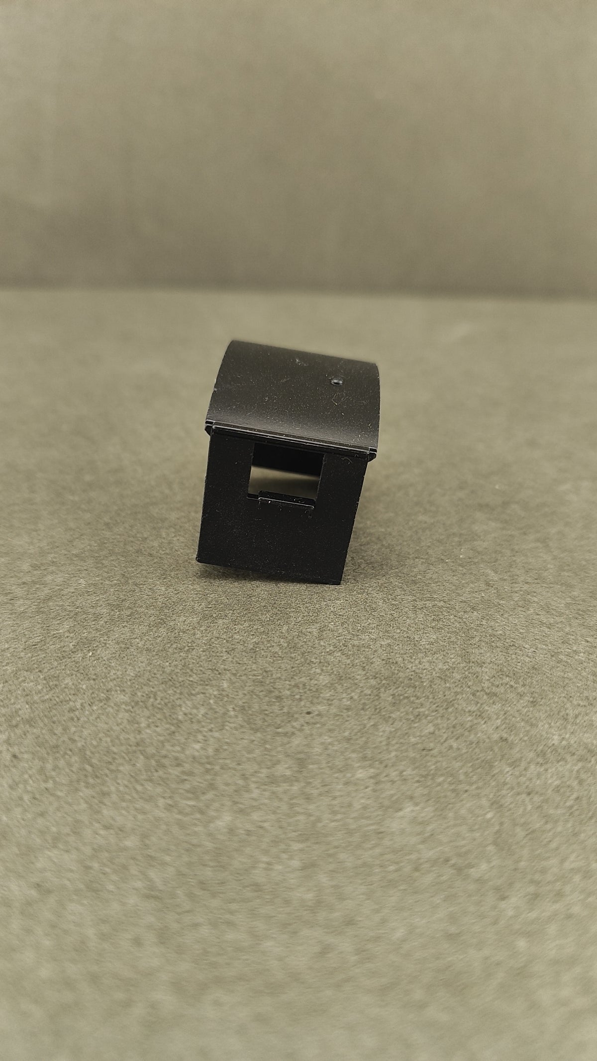 ATH 37201 S12 Cab
