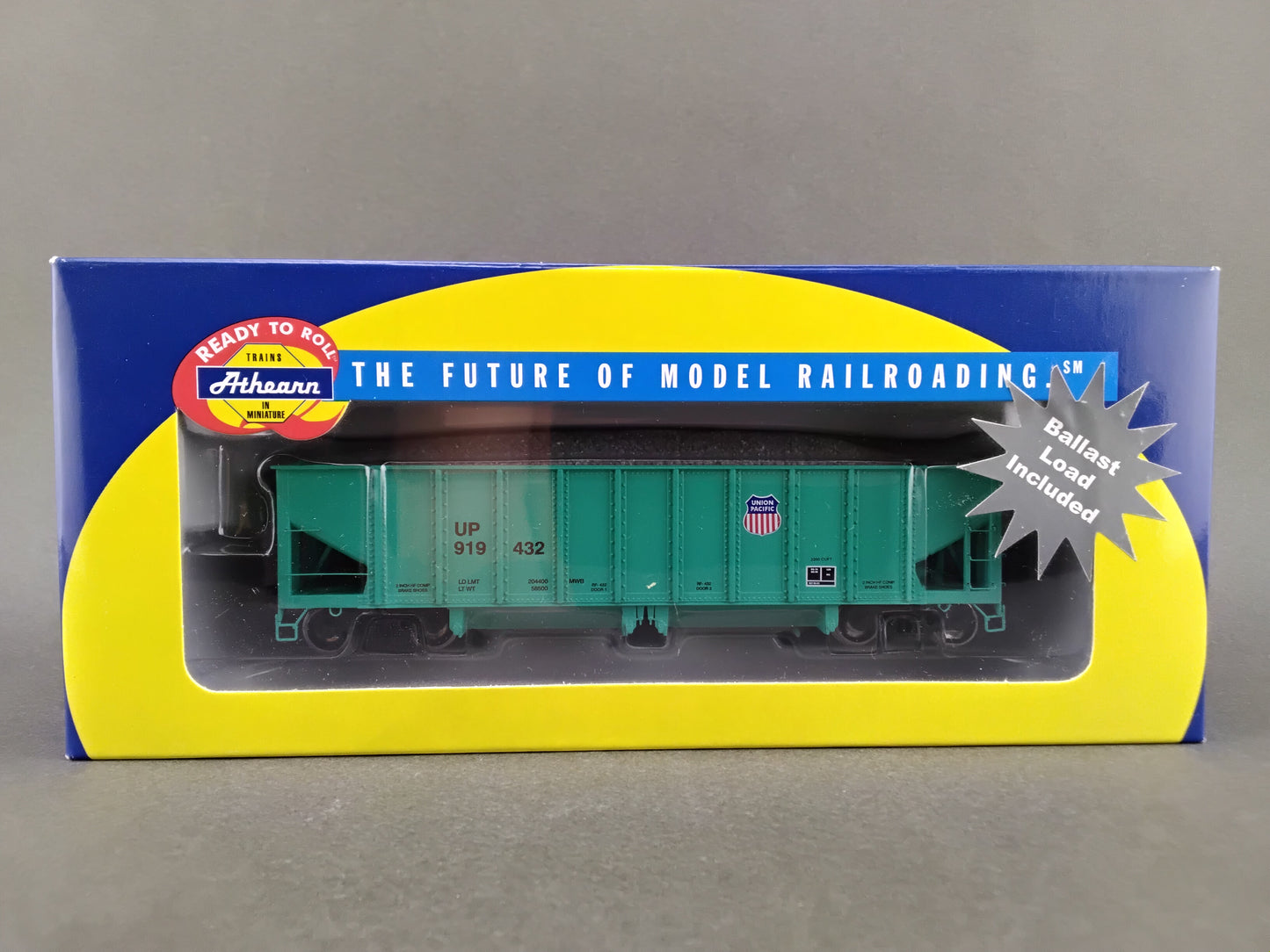 ATH 95722 Union Pacific 40' Outside Braced Ballast Hopper 919432