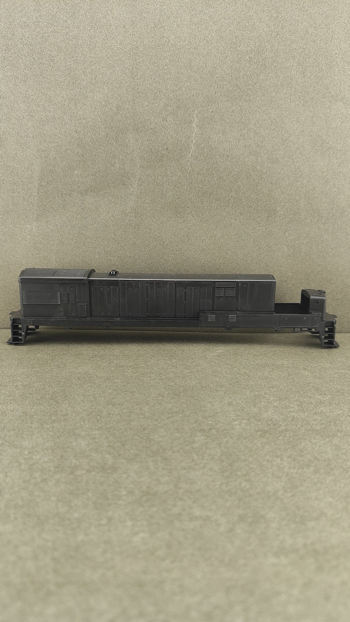 ATH 35100 U33C Undecorated Shell