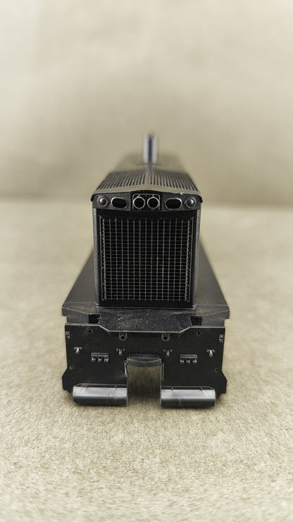 ATH 39200 SW1500 Undecorated shell With Cab and Windows
