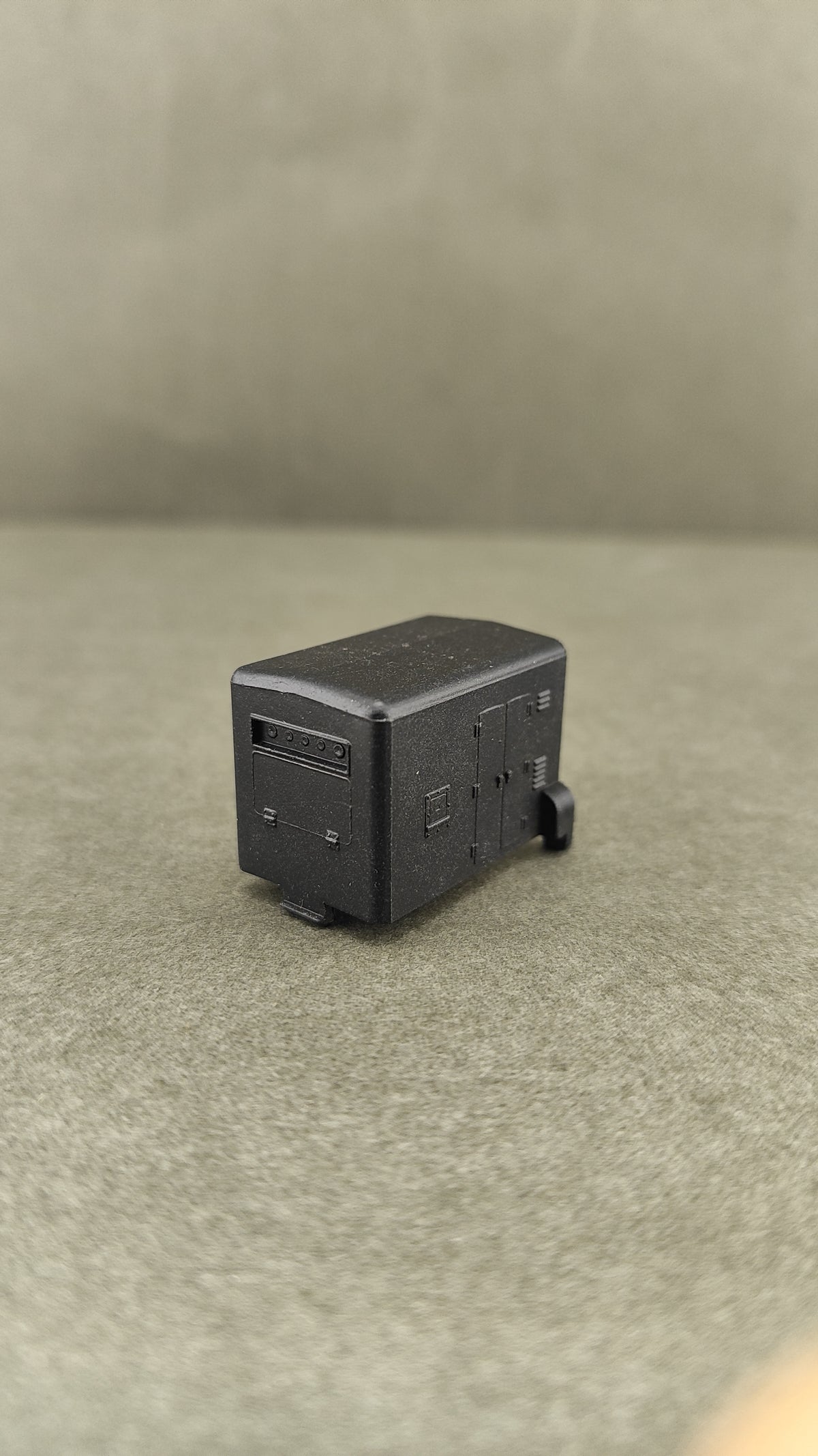 ATH 40510 SW7 Undecorated shell With Cab and Calf hood