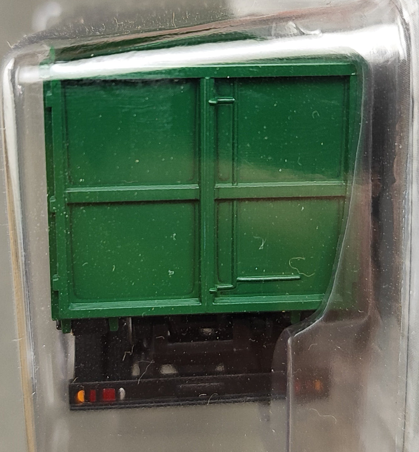 Bol 4128 55 International 3 Axle Roll Off Dump Truck Green Boley Depart 1 87 HO Scale