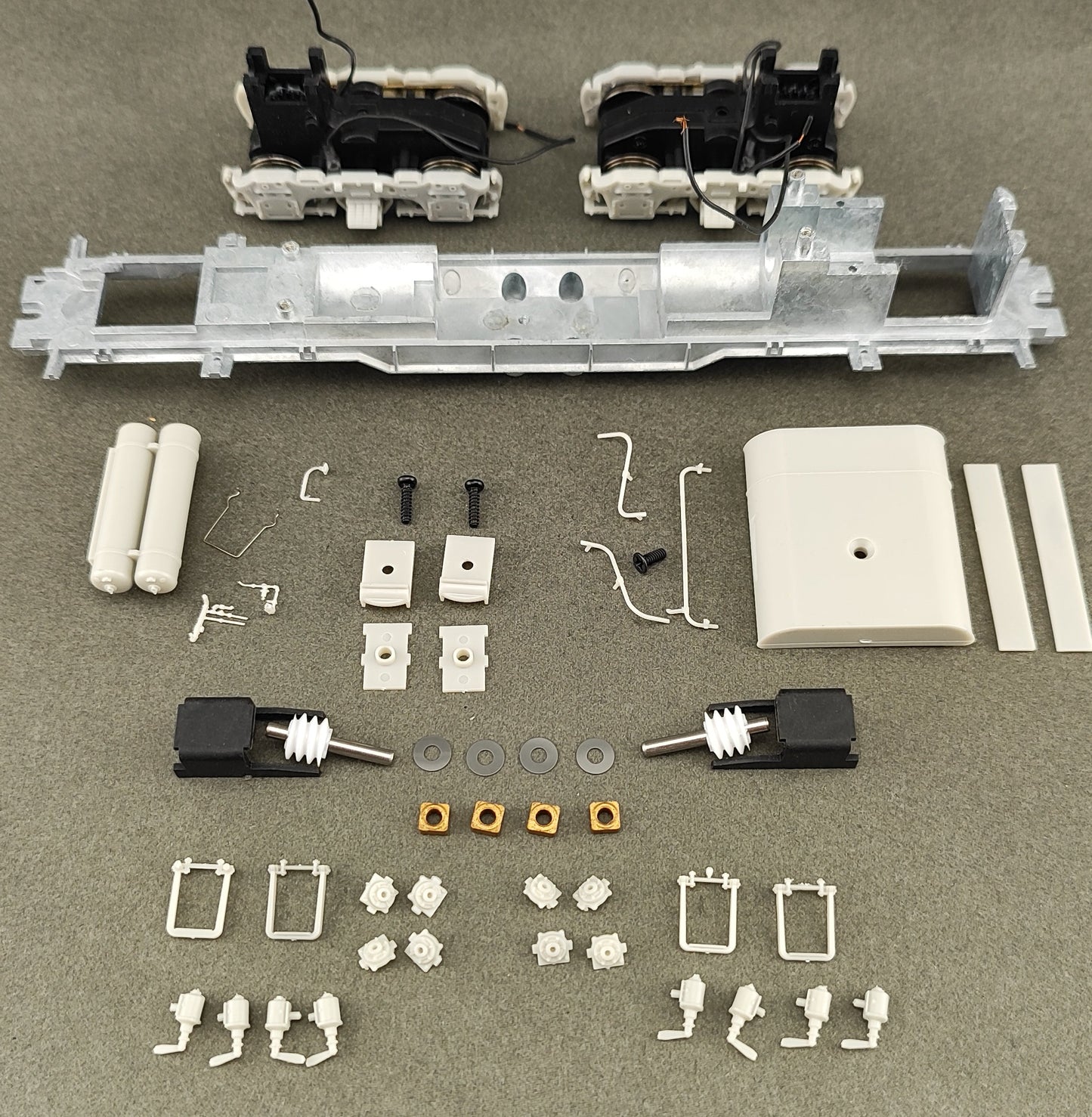 Ath 92020 Athearn Genesis Complete GP7 GP9 Chassis also fits Front Range GP 7 9 body and original Athearn GP 9 shell