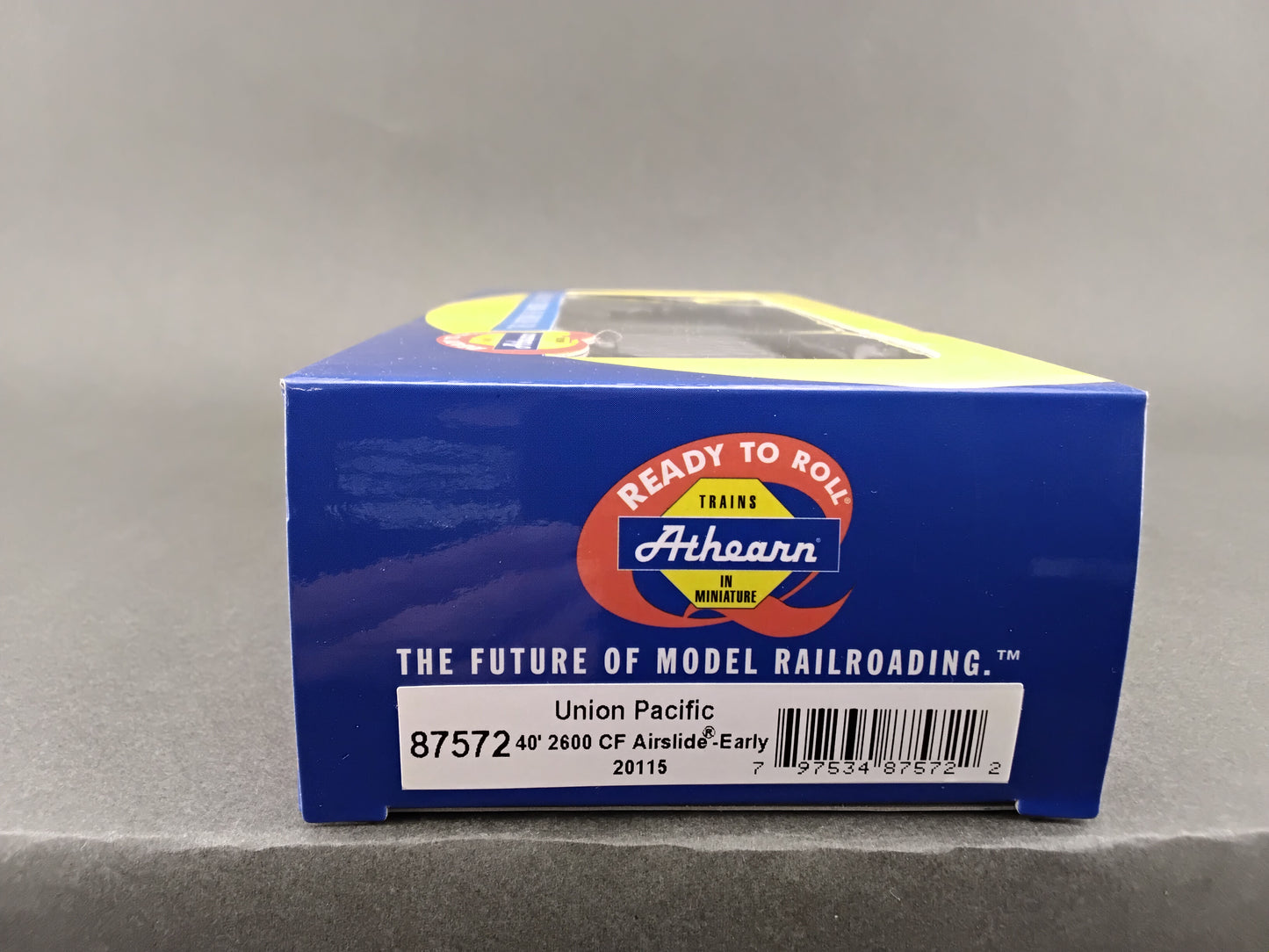 87572 Union Pacific 40' 2600 CF Airslide Early 20115