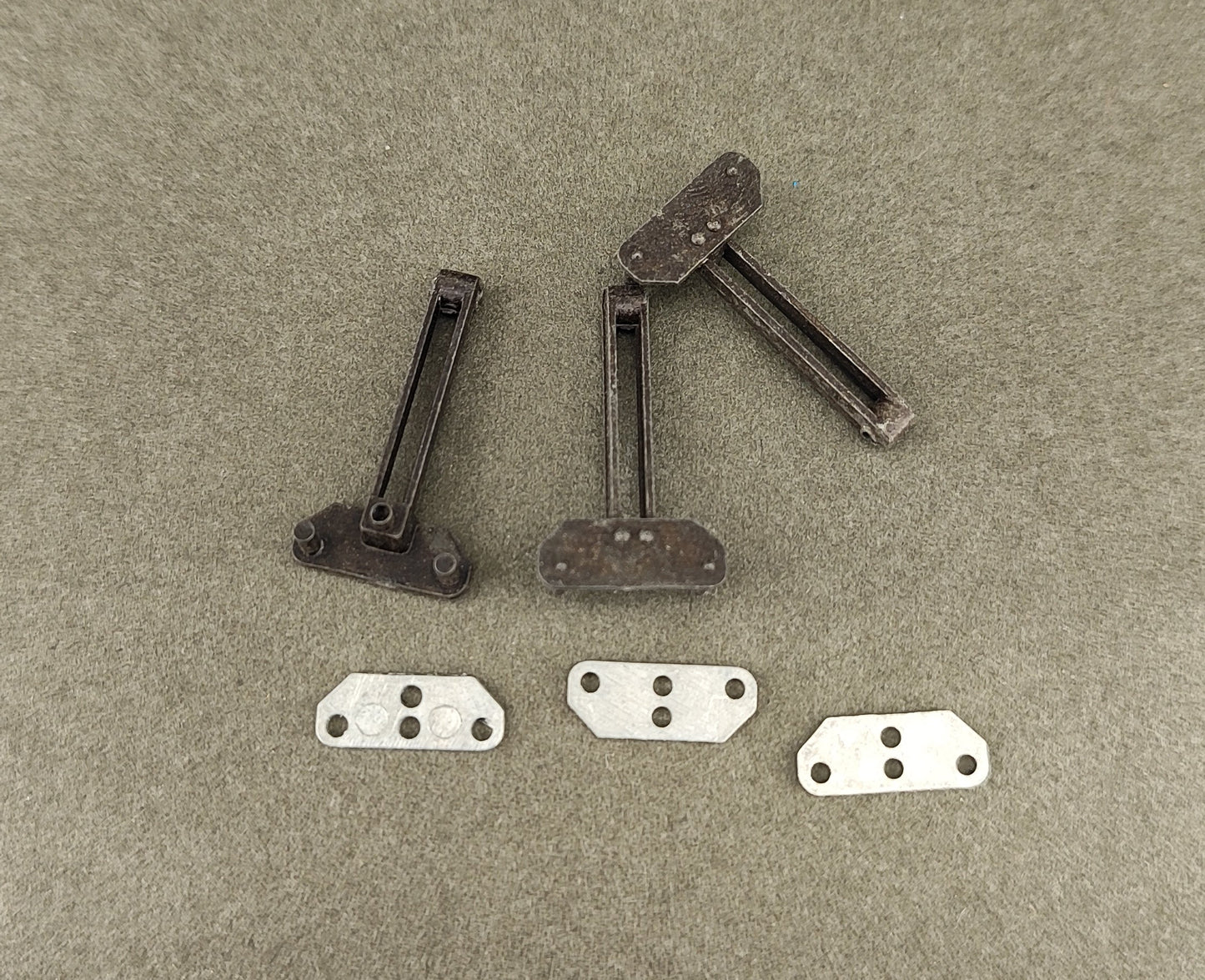 ATH 17019 HO Crane Snatch Block  (3 per package)