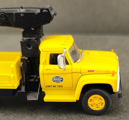 ATH 99425 HO Ford F-850 Boom Truck Kit (undecorated)