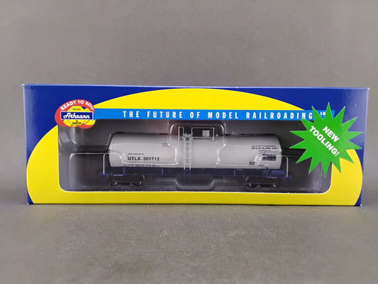 ATH 94805  Union Tank Car co Clay Tank Car 301712