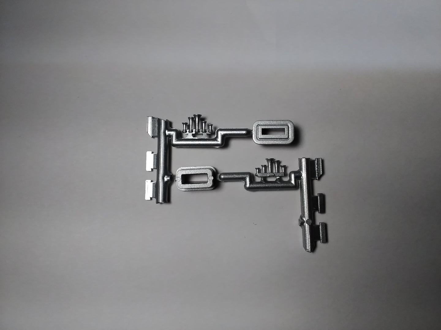 Ath - 36588  S AMD 103 ( P42 ) exhaust/horn/antenas (pkg 2 pair) SILVER