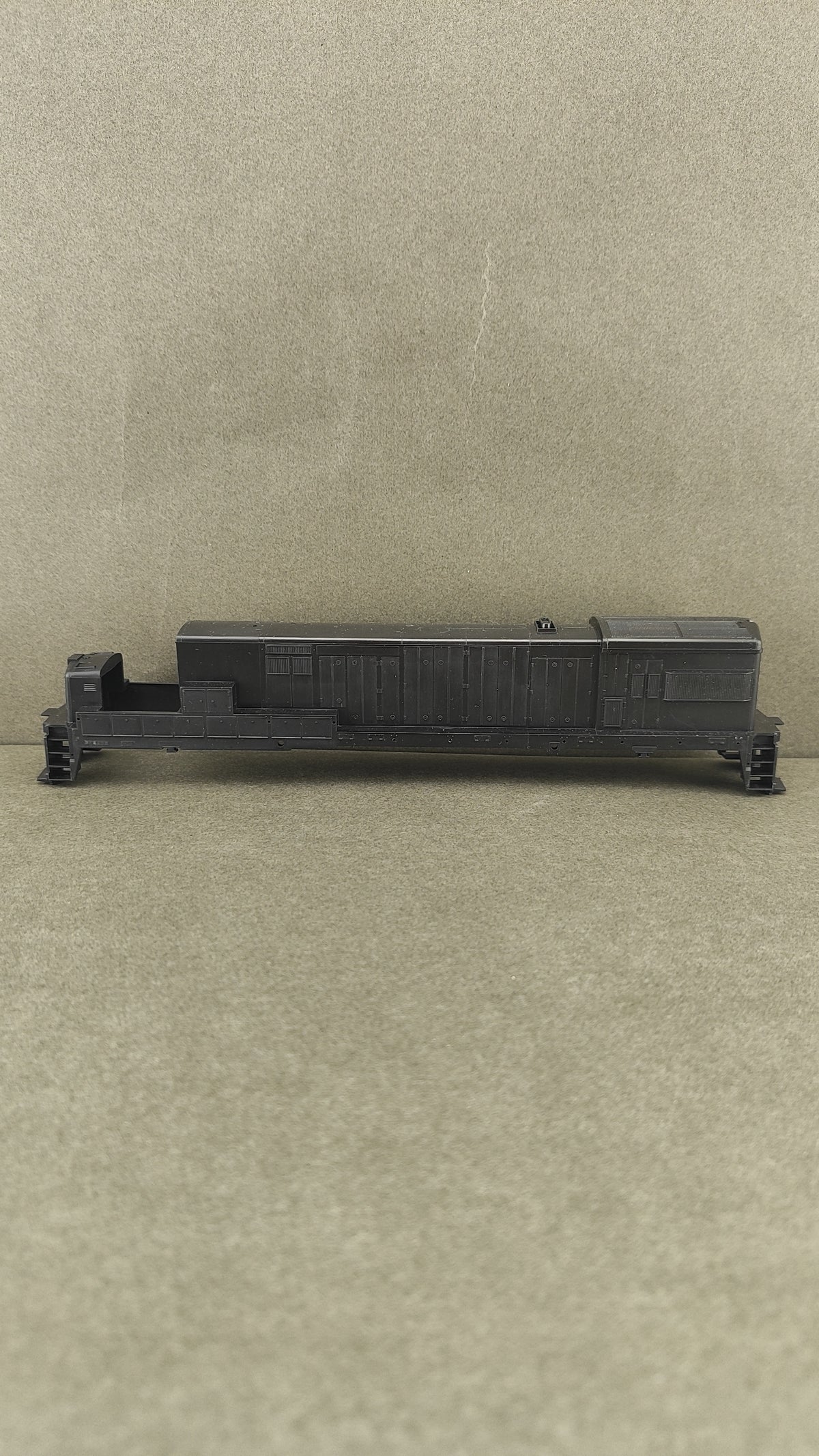 ATH 35100 U33C Undecorated Shell