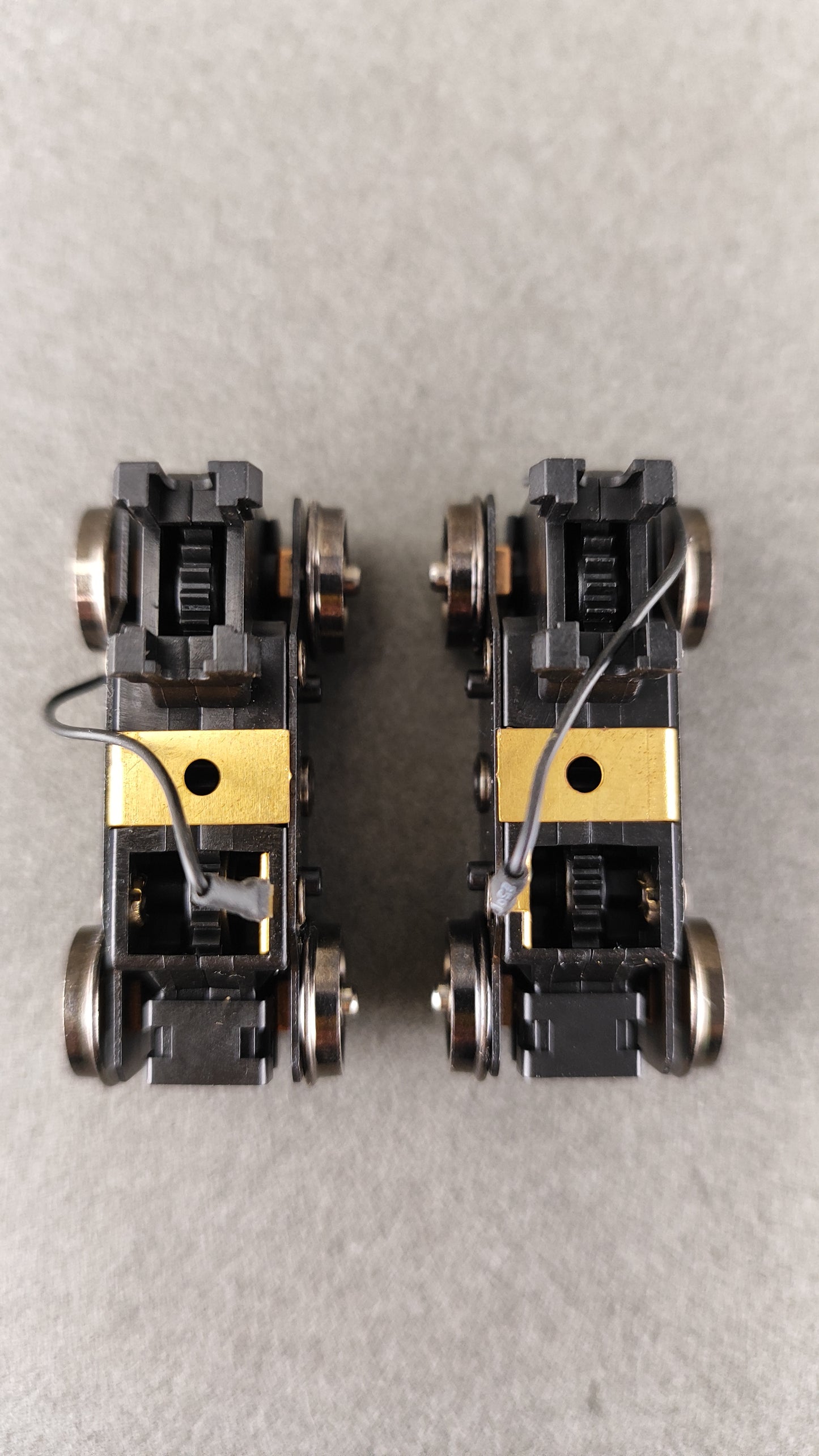 ATH 40019 40010 RS3 Power Trucks Front and Rear with sideframes