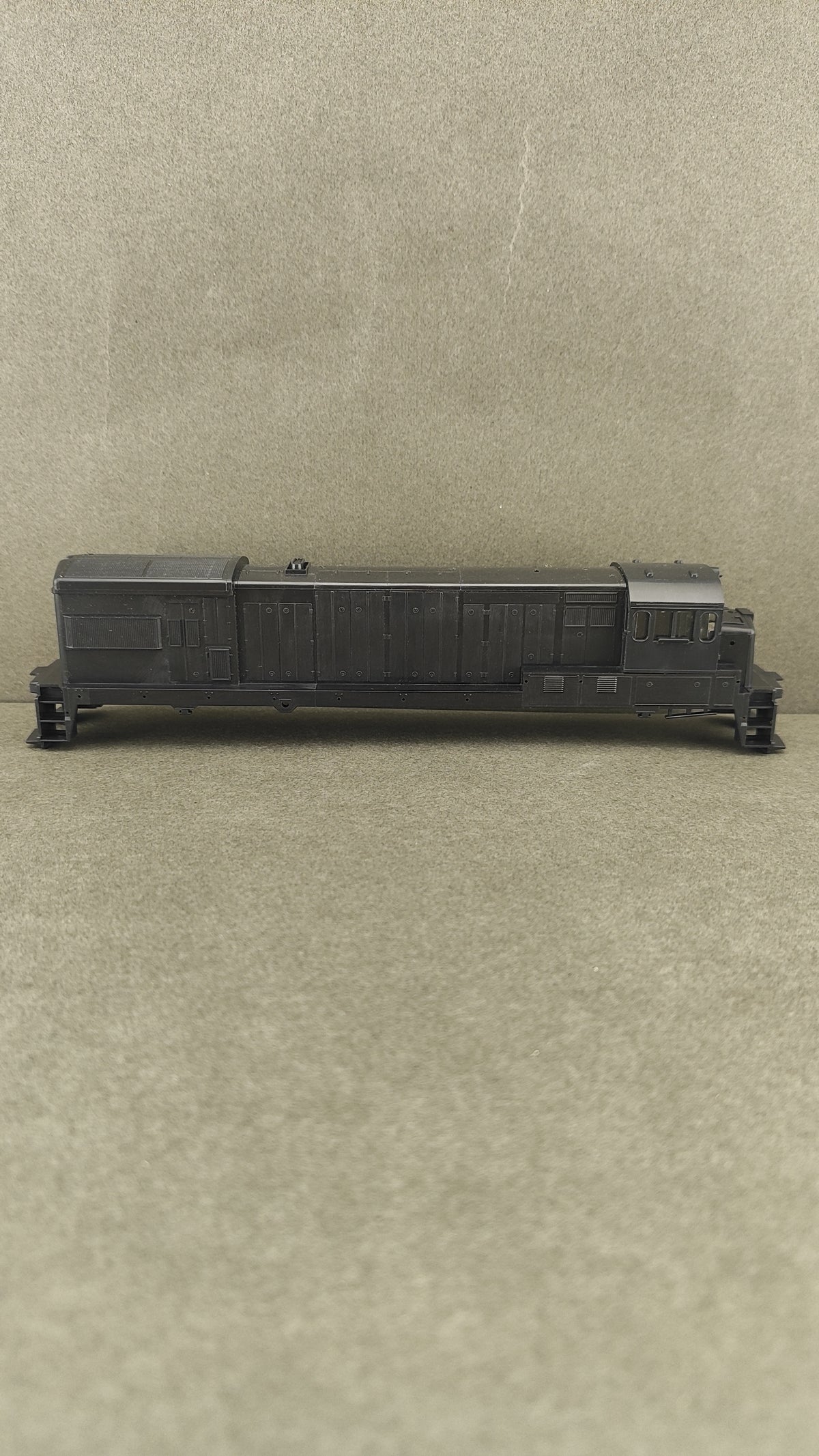 ATH 34801 U33B Undecorated Shell With Cab and Windows