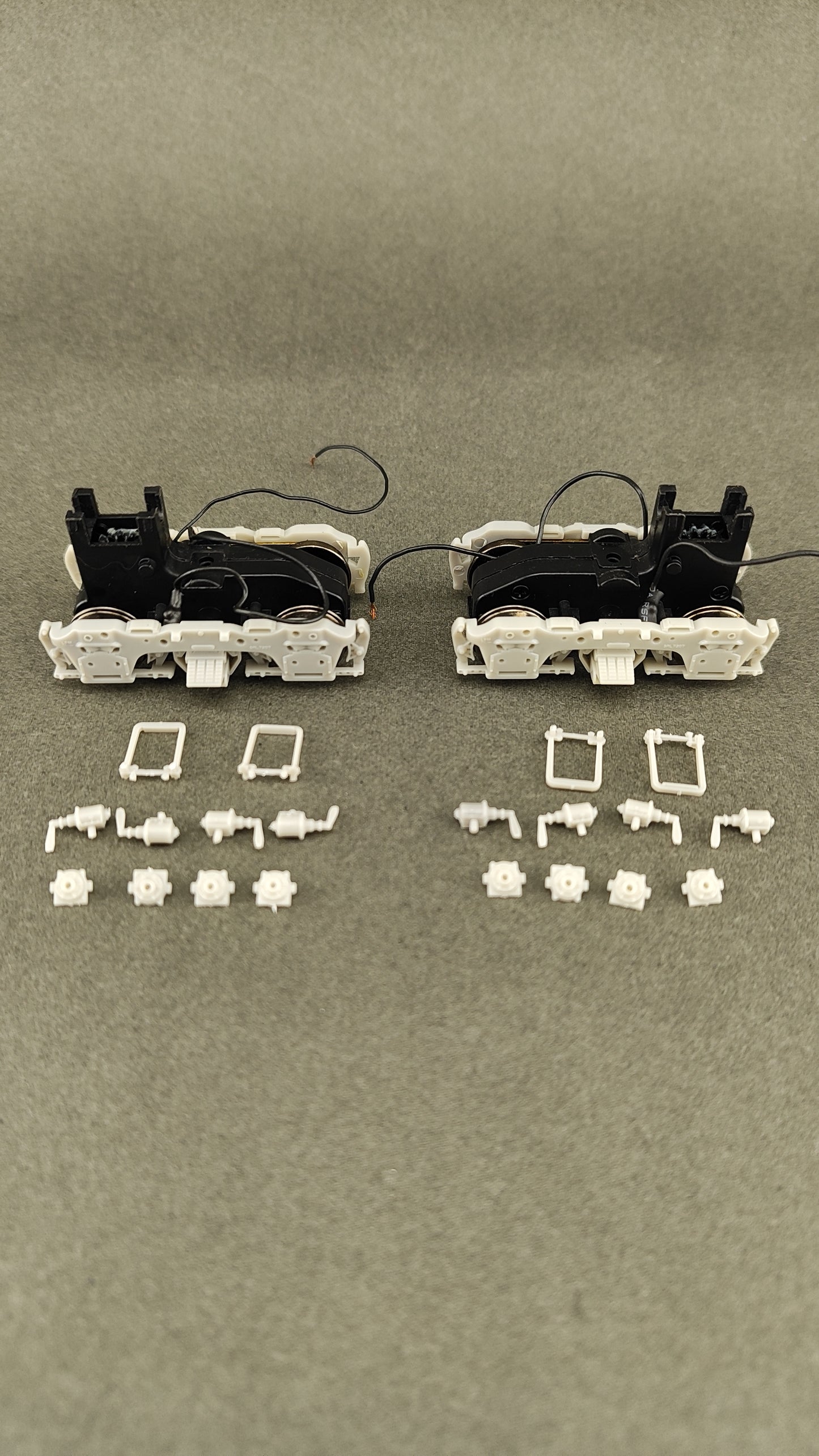 Ath 92020 Athearn Genesis Complete GP7 GP9 Chassis also fits Front Range GP 7 9 body and original Athearn GP 9 shell