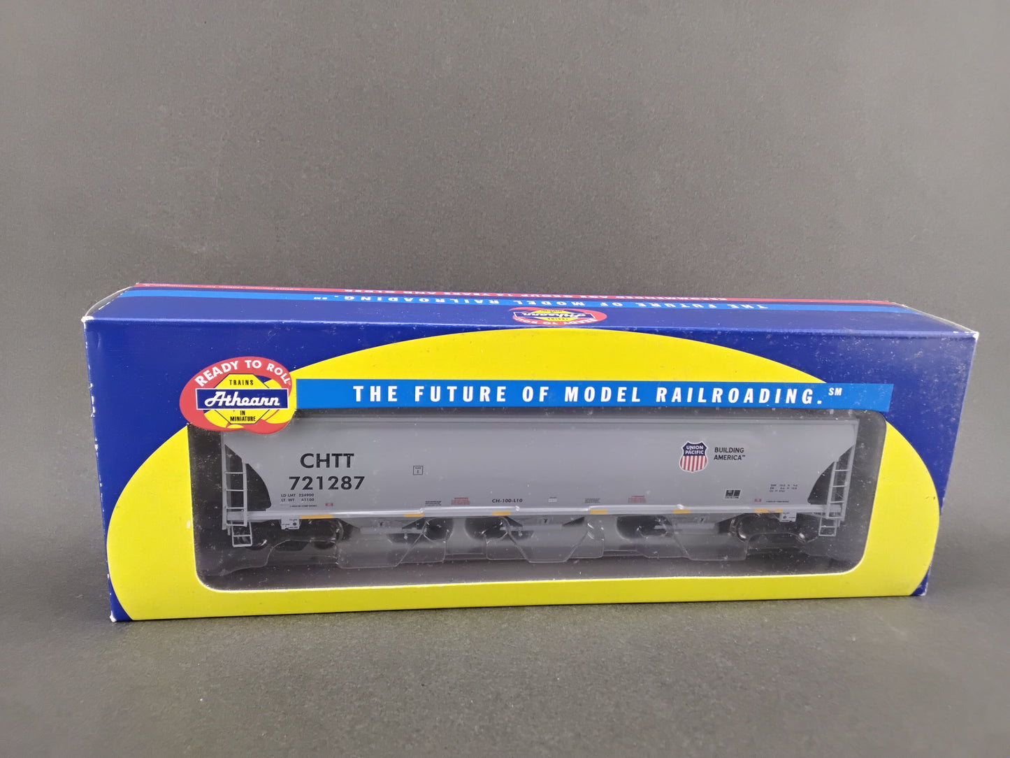 ATH 89271  Union Pacific Trinity 5161 cu ft Covered Hopper 12 course CHTT 721287