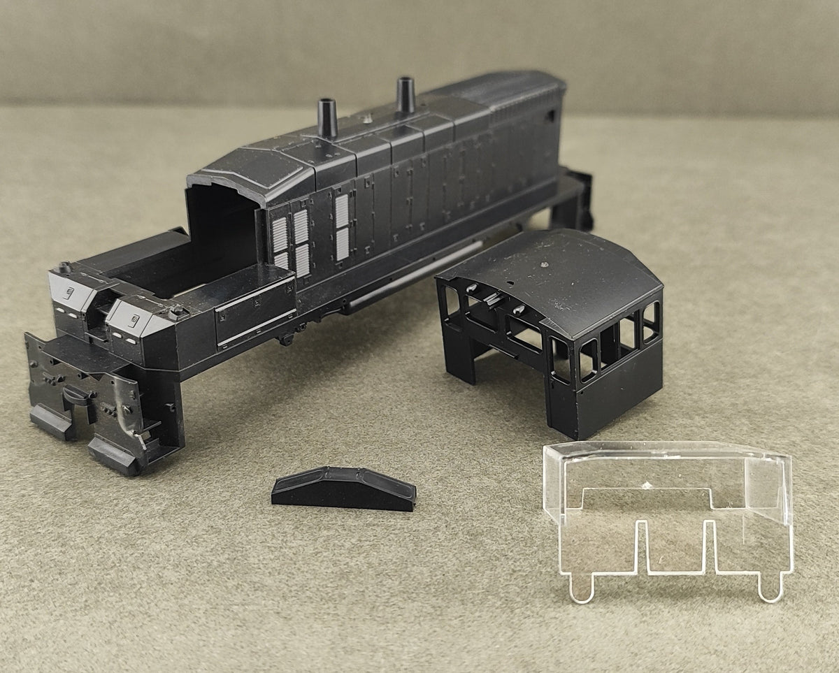 ATH 39200 SW1500 Undecorated shell With Cab and Windows