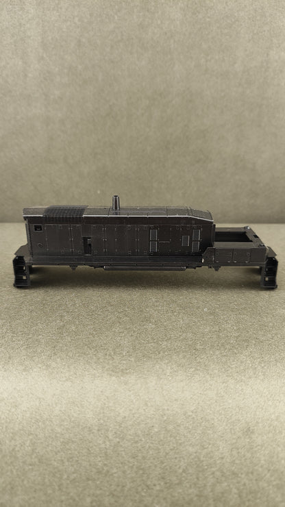 Athearn 39500 SW 1000 undecorated shell