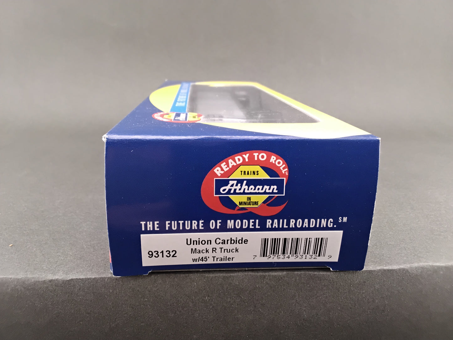 ATH 93132 Union Carbide Mack R Truck w/45' trailer