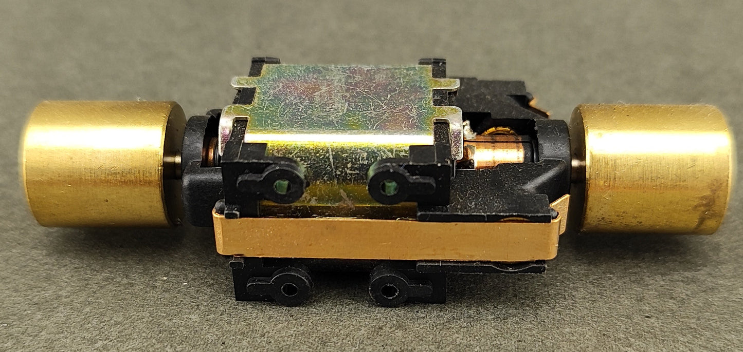 ATH 84086 Athearn RTR replacement motor with hex flywheels for all models except switchers RS3s