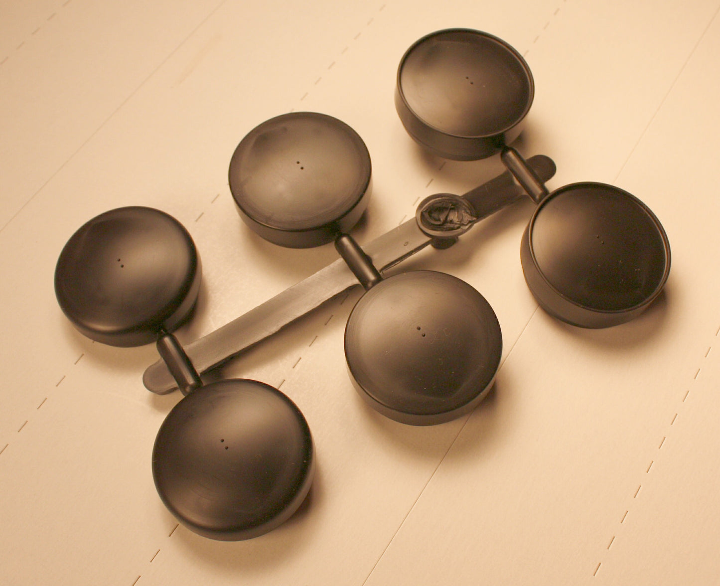 29400 - Modern Tank Car Ends (three types)   type of ends shown in picture, front to back, recessed - hard edge - soft end - MDC stock end