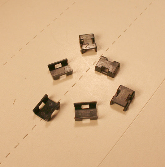 ATH 36115 RTR power truck gear box clips med. (pkg - 6)