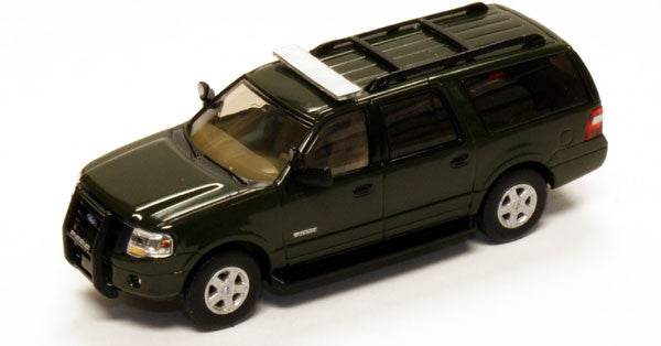 RPT 536-7607.25   2007 Ford Expedition EL SSP Green SSP vehicle and modern light bar black push bar and matte-silver painted rims