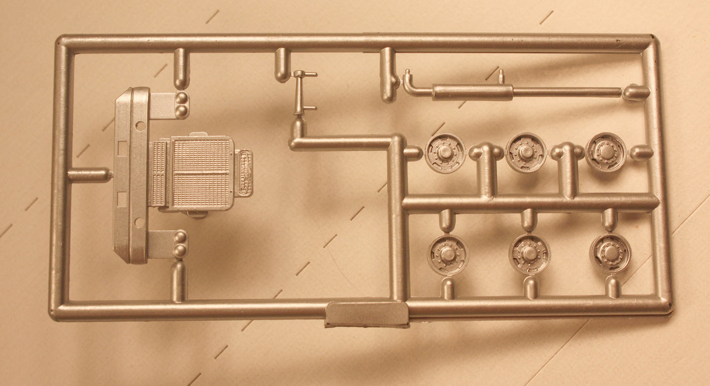 ATH 55015 - S Freightliner accessory set Silver