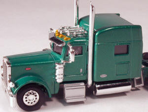 T 6004 		Peterbilt 389 with 70 in Standard Sleeper Green