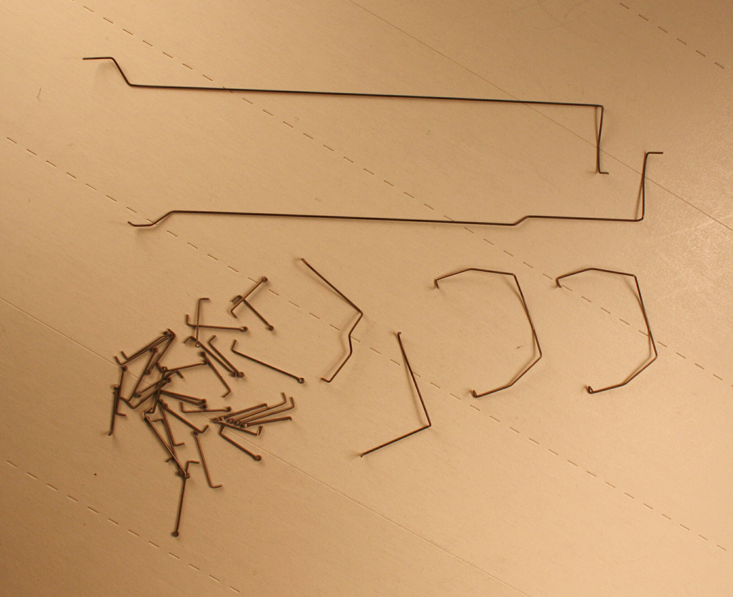 Ath-46727   GP 50  handrail set  (wire) original Athearn parts