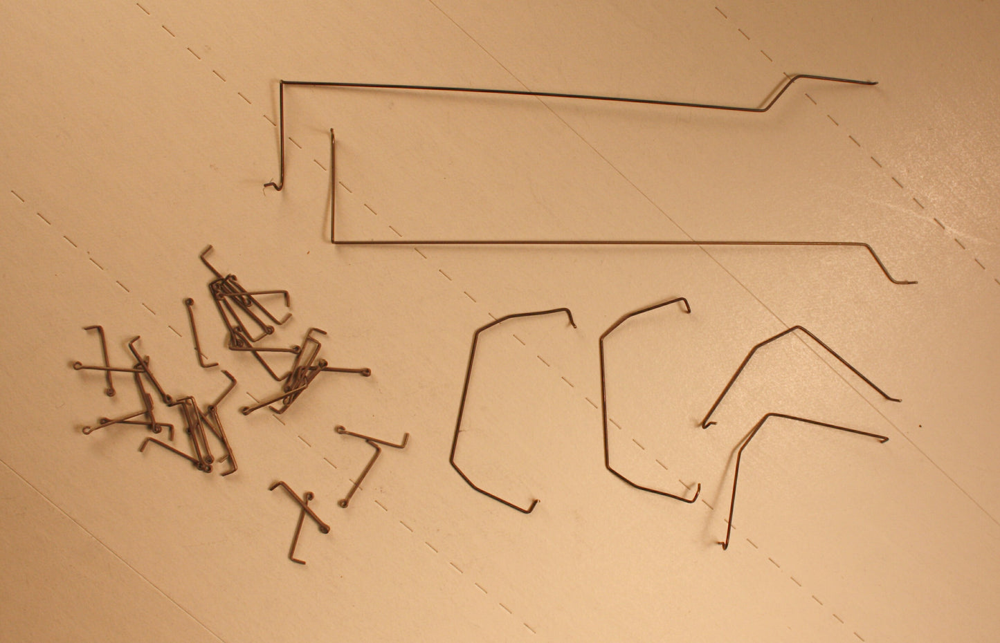 Ath 11529   GP-9  handrail set  (wire) original Athearn parts