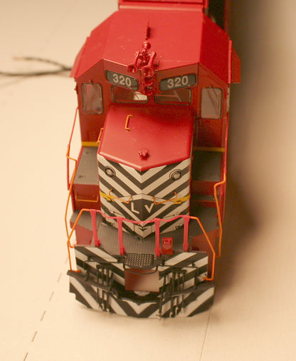 ATH S141 GP38 2 Lehigh Valley Genesis shell decorated new